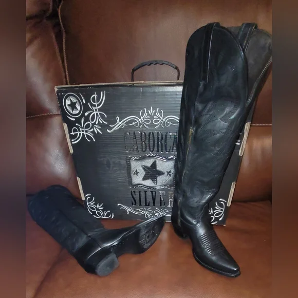 Serena Austin Black Leather Boots - Picture 6 of 6